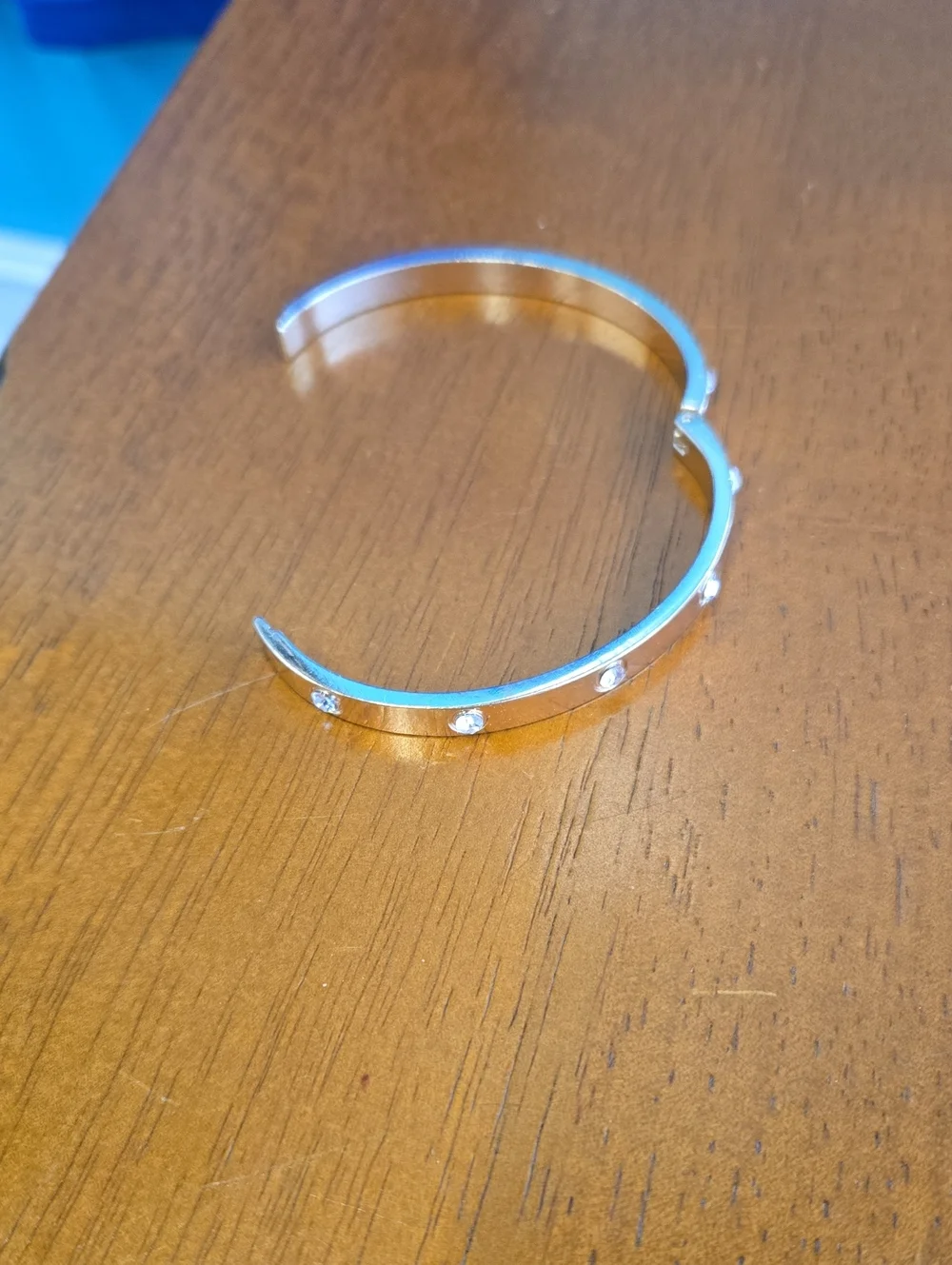 No brand shiny gold